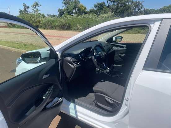 CHEVROLET-ONIX-2022