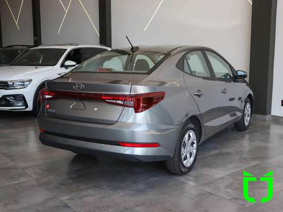 HYUNDAI-HB20S-2025