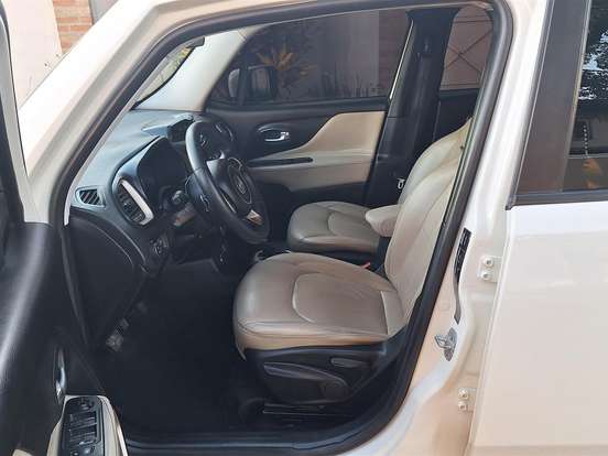 JEEP-RENEGADE-2.0 16V TURBO DIESEL LONGITUDE 4P 4X4 AUTOMÁTICO JEEP-RENEGADE-2015