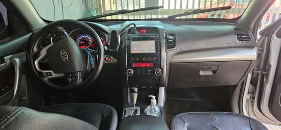 KIA-SORENTO-2012