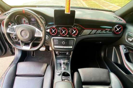 MERCEDES-BENZ-GLA 45 AMG-2.0 CGI GASOLINA 4MATIC SPEEDSHIFT MERCEDES-BENZ-GLA 45 AMG-2018