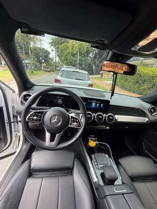 MERCEDES-BENZ-GLB 200-2021