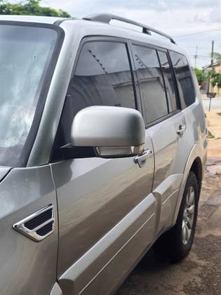 MITSUBISHI PAJERO FULL 3.2 HPE 4X4 16V TURBO INTERCOOLER DIESEL 4P AUTOMÁTICO