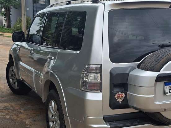 MITSUBISHI-PAJERO FULL-3.2 HPE 4X4 16V TURBO INTERCOOLER DIESEL 4P AUTOMÁTICO MITSUBISHI-PAJERO FULL-2013