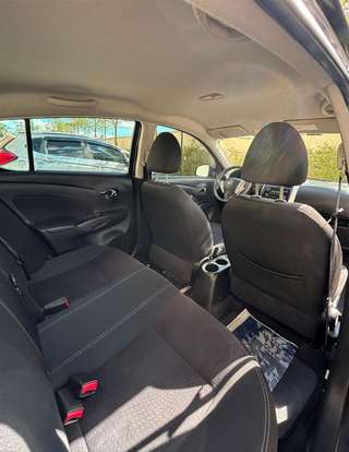 NISSAN-VERSA-2017