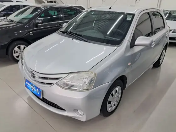 TOYOTA ETIOS 1.3 16V FLEX 4P MANUAL TOYOTA ETIOS 1.3 16V FLEX 4P MANUAL