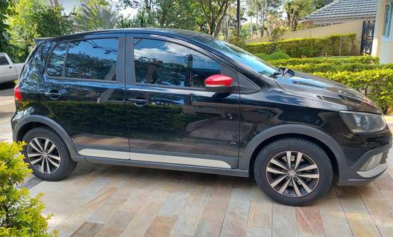 VOLKSWAGEN-FOX-2015