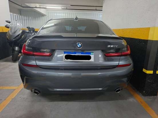 BMW-320i-2020