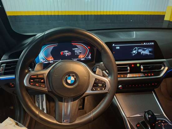 BMW-320i-2020