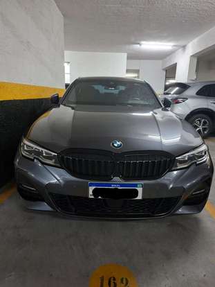 BMW-320i-2020