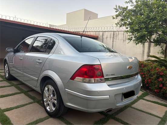 CHEVROLET-VECTRA-2011