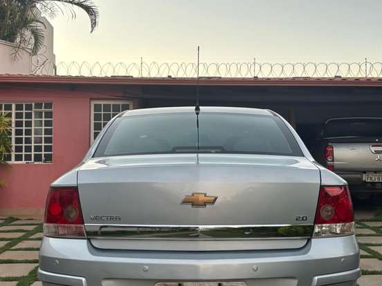 CHEVROLET-VECTRA-2.0 MPFI ELEGANCE 8V FLEX 4P AUTOMÁTICO CHEVROLET-VECTRA-2011