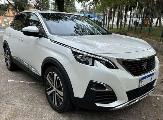 PEUGEOT-3008-2017