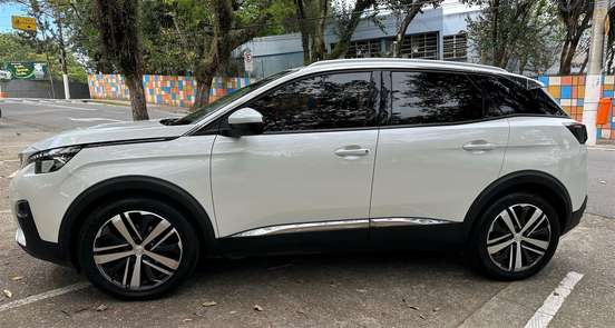 PEUGEOT-3008-2017
