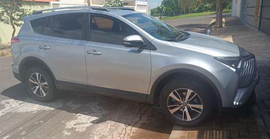 TOYOTA-RAV4-2018