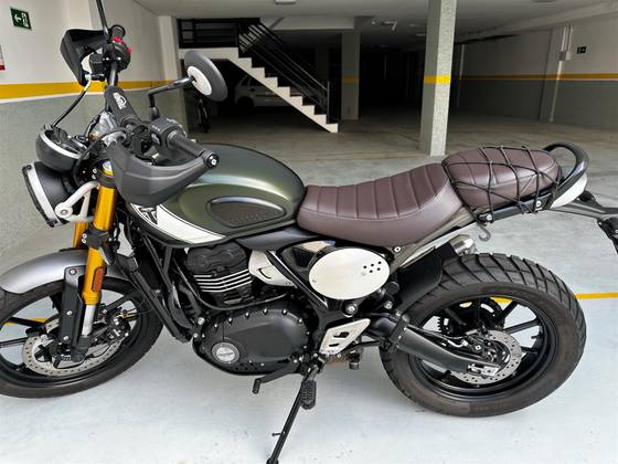 TRIUMPH SCRAMBLER 400 X 