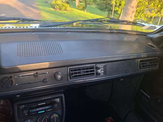 VOLKSWAGEN-PASSAT-1980
