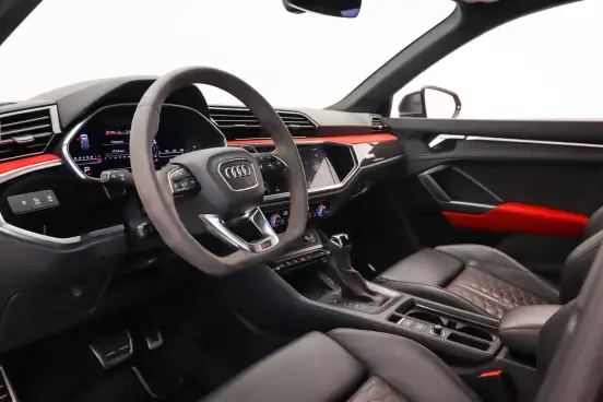 AUDI-RS Q3-2020