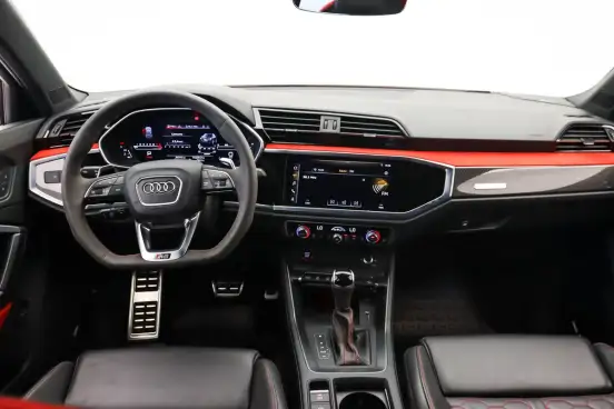 AUDI-RS Q3-2020