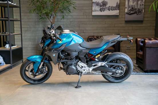 BMW-F 900 R SPORT PLUS-2025