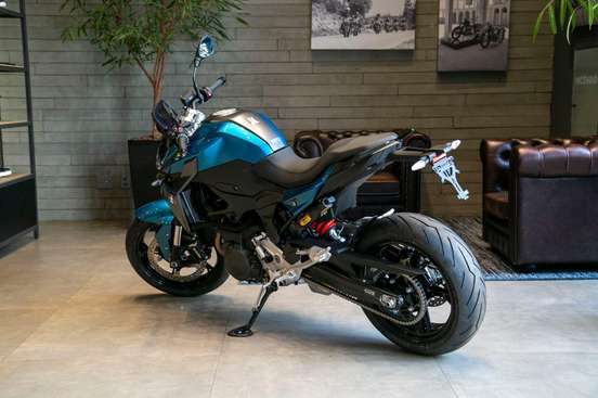 BMW-F 900 R SPORT PLUS-2025