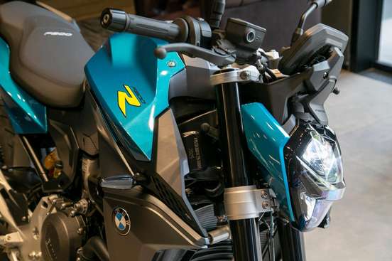 BMW-F 900 R SPORT PLUS-2025