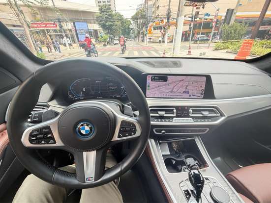 BMW-X5-2022