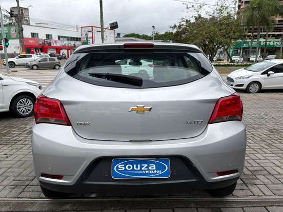 CHEVROLET-ONIX-1.4 MPFI LTZ 8V FLEX 4P MANUAL CHEVROLET-ONIX-2018