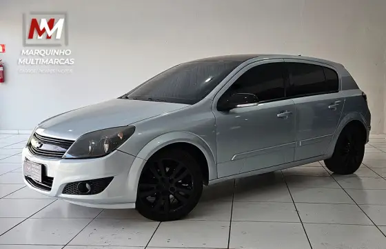 CHEVROLET VECTRA 2.0 MPFI GT HATCH 8V FLEX 4P MANUAL CHEVROLET VECTRA 2.0 MPFI GT HATCH 8V FLEX 4P MANUAL