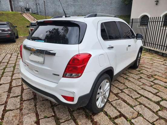 CHEVROLET-TRACKER-2017