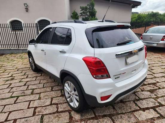 CHEVROLET-TRACKER-2017