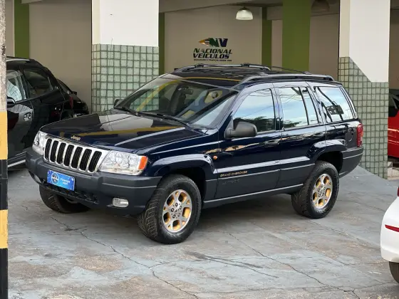 JEEP GRAND CHEROKEE 4.0 LAREDO 4X4 6I 12V GASOLINA 4P AUTOMÁTICO