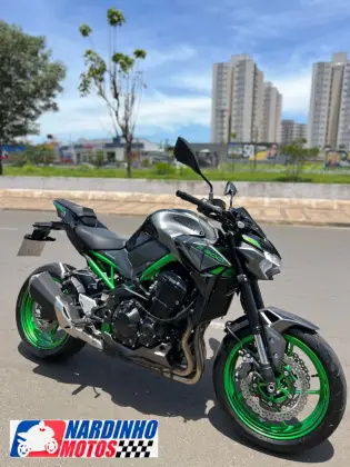 KAWASAKI Z900 