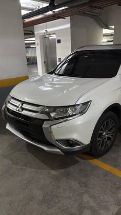 MITSUBISHI OUTLANDER 3.0 GT 4X4 V6 24V GASOLINA 4P AUTOMÁTICO