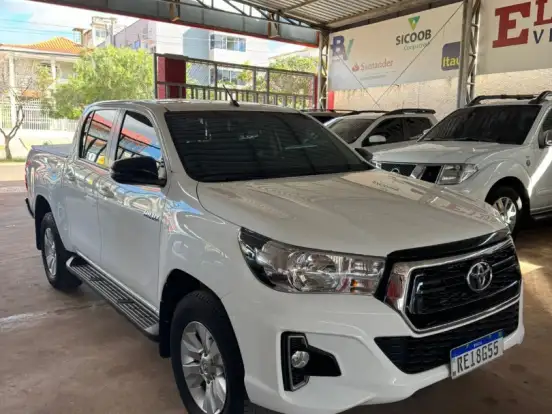 TOYOTA-HILUX-2.8 SR 4X4 CD 16V DIESEL 4P AUTOMÁTICO TOYOTA-HILUX-2020