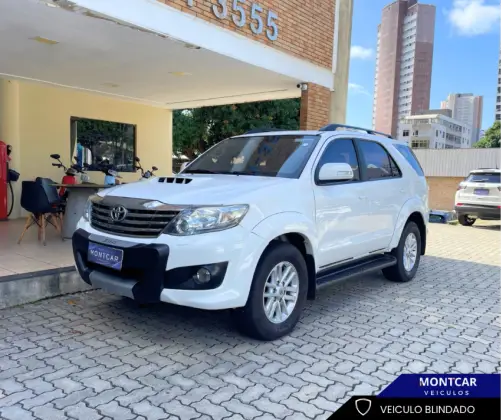 TOYOTA HILUX SW4 3.0 SRV 4X4 7 LUGARES 16V TURBO INTERCOOLER DIESEL 4P AUTOMÁTICO TOYOTA HILUX SW4 3.0 SRV 4X4 7 LUGARES 16V TURBO INTERCOOLER DIESEL 4P AUTOMÁTICO