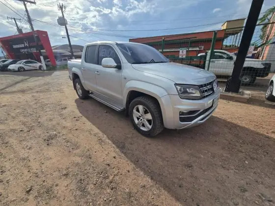 VOLKSWAGEN AMAROK 2.0 HIGHLINE 4X4 CD 16V TURBO INTERCOOLER DIESEL 4P AUTOMÁTICO VOLKSWAGEN AMAROK 2.0 HIGHLINE 4X4 CD 16V TURBO INTERCOOLER DIESEL 4P AUTOMÁTICO