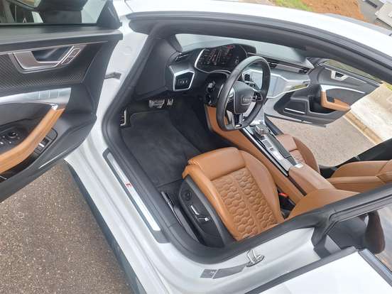 AUDI-RS7-2020