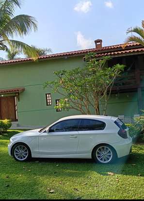 BMW-118i-2011