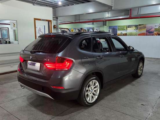 BMW-X1-2.0 16V TURBO ACTIVEFLEX SDRIVE20I X-LINE 4P AUTOMÁTICO BMW-X1-2014