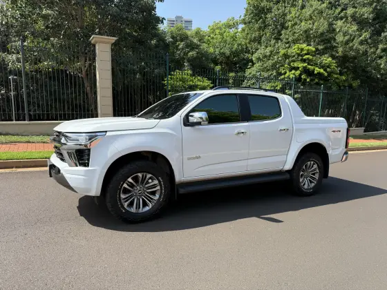 CHEVROLET S10 2.8 16V TURBO DIESEL HIGH COUNTRY CD 4X4 AUTOMÁTICO