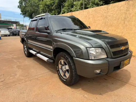 CHEVROLET S10 2.8 EXECUTIVE 4X4 CD 12V TURBO ELECTRONIC INTERCOOLER DIESEL 4P MANUAL CHEVROLET S10 2.8 EXECUTIVE 4X4 CD 12V TURBO ELECTRONIC INTERCOOLER DIESEL 4P MANUAL