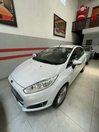 FORD FIESTA 1.6 TITANIUM HATCH 16V FLEX 4P POWERSHIFT