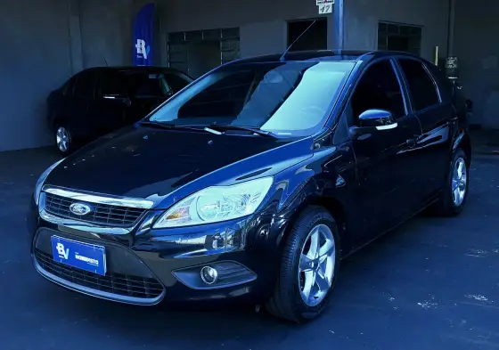 FORD FOCUS 1.6 GLX 16V FLEX 4P MANUAL
