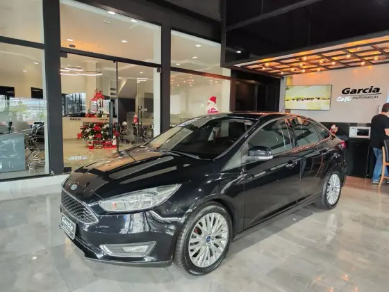 FORD FOCUS 2.0 SE FASTBACK 16V FLEX 4P POWERSHIFT