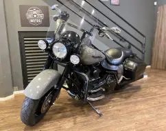 HARLEY-DAVIDSON ROAD KING CUSTOM HARLEY-DAVIDSON ROAD KING CUSTOM