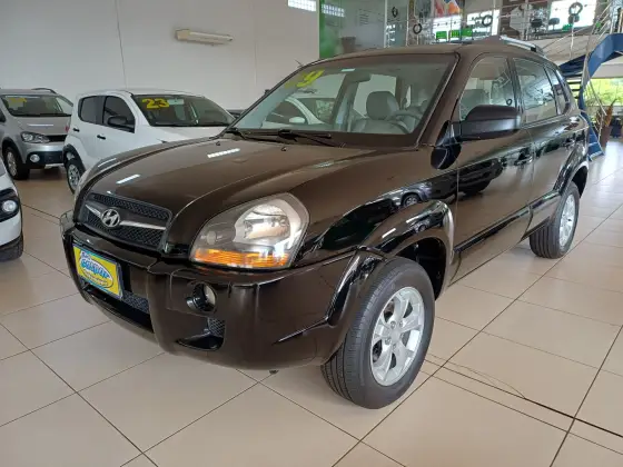 HYUNDAI TUCSON 2.0 MPFI GL 16V 142CV 2WD GASOLINA 4P AUTOMÁTICO