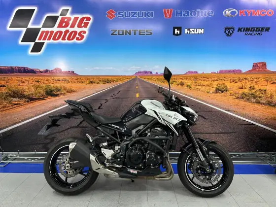 KAWASAKI Z900 