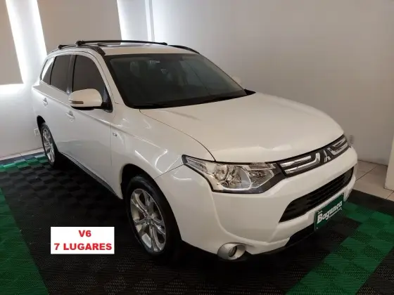 MITSUBISHI OUTLANDER 3.0 GT 4X4 V6 24V GASOLINA 4P AUTOMÁTICO