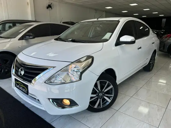 NISSAN VERSA 1.6 16V FLEXSTART UNIQUE 4P XTRONIC NISSAN VERSA 1.6 16V FLEXSTART UNIQUE 4P XTRONIC